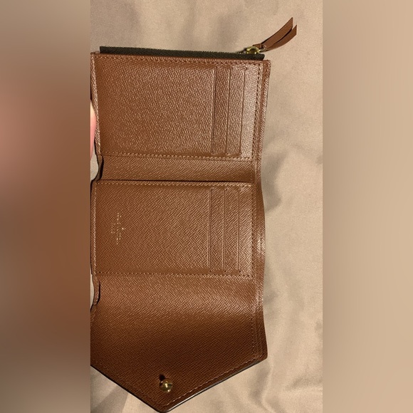 Louis Vuitton Victorine Wallet - Picture 6 of 7